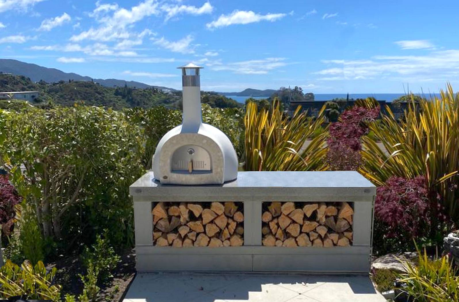 outdoor-wood-fired-oven-stand